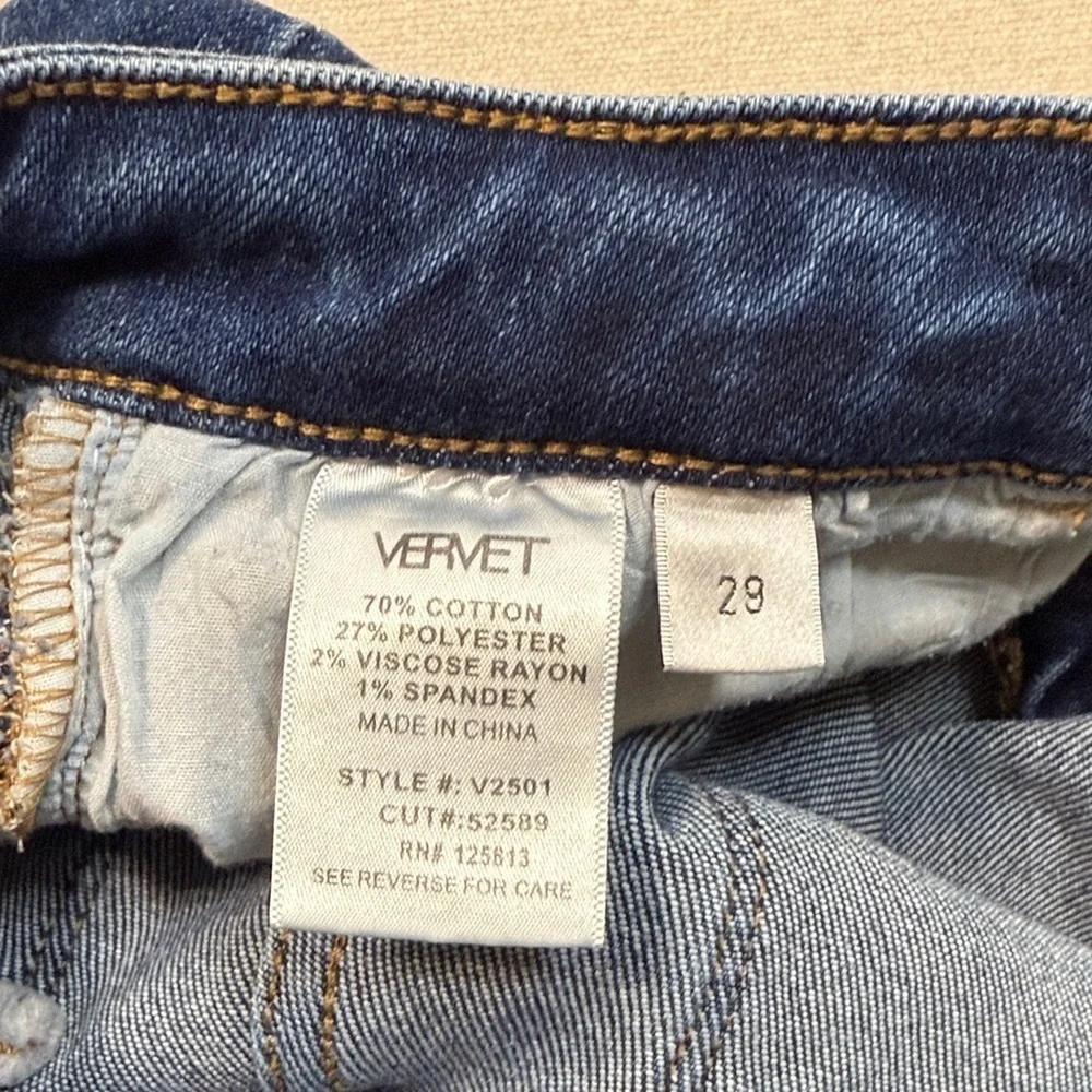 Vervet Women's Classic Blue Ankle Jeans - Picture 8 of 8